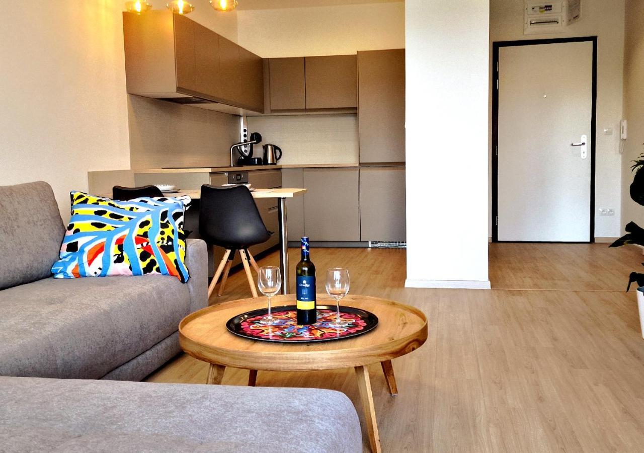 New Cozy 2 Room Pink Apartment Bratislava 058 Экстерьер фото
