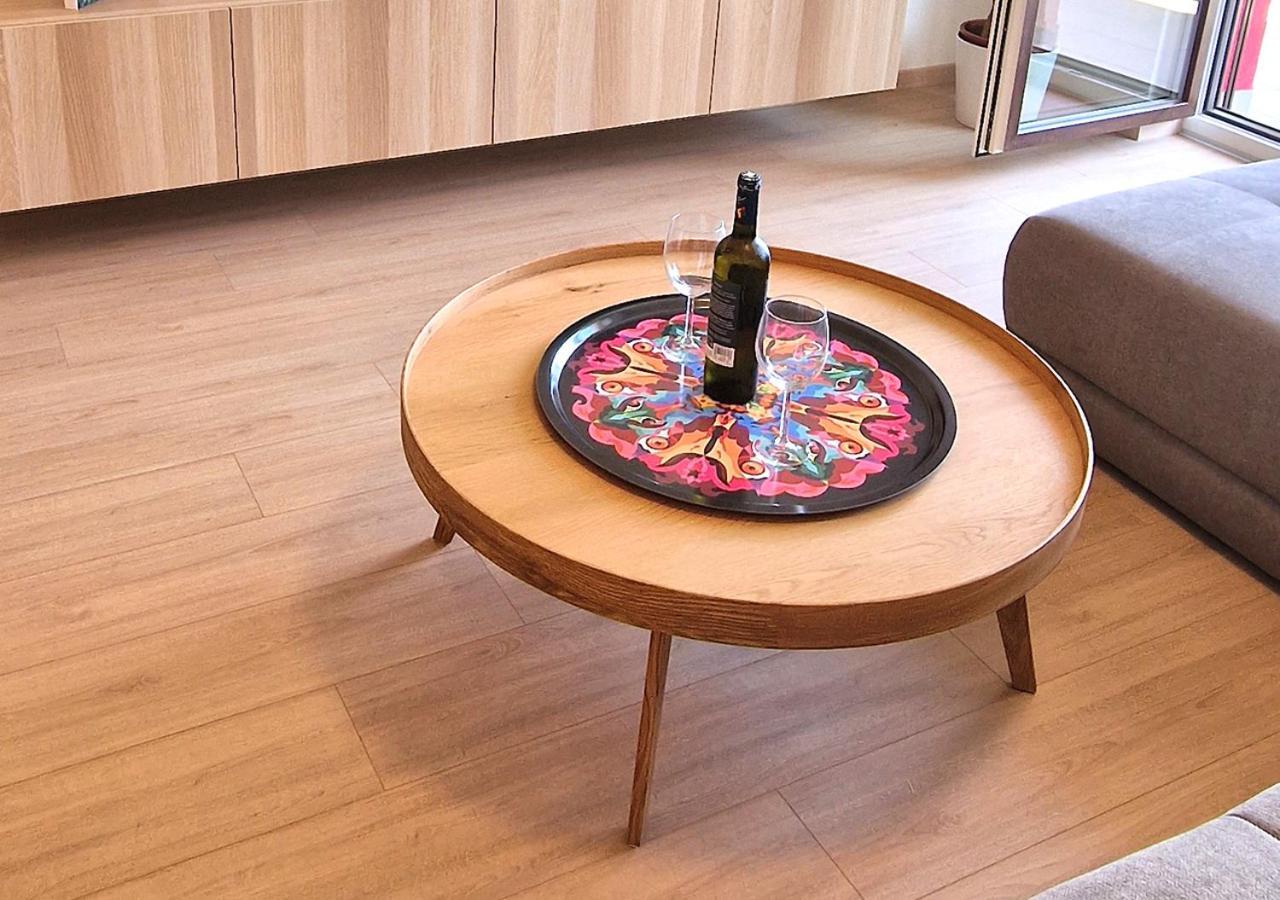 New Cozy 2 Room Pink Apartment Bratislava 058 Экстерьер фото