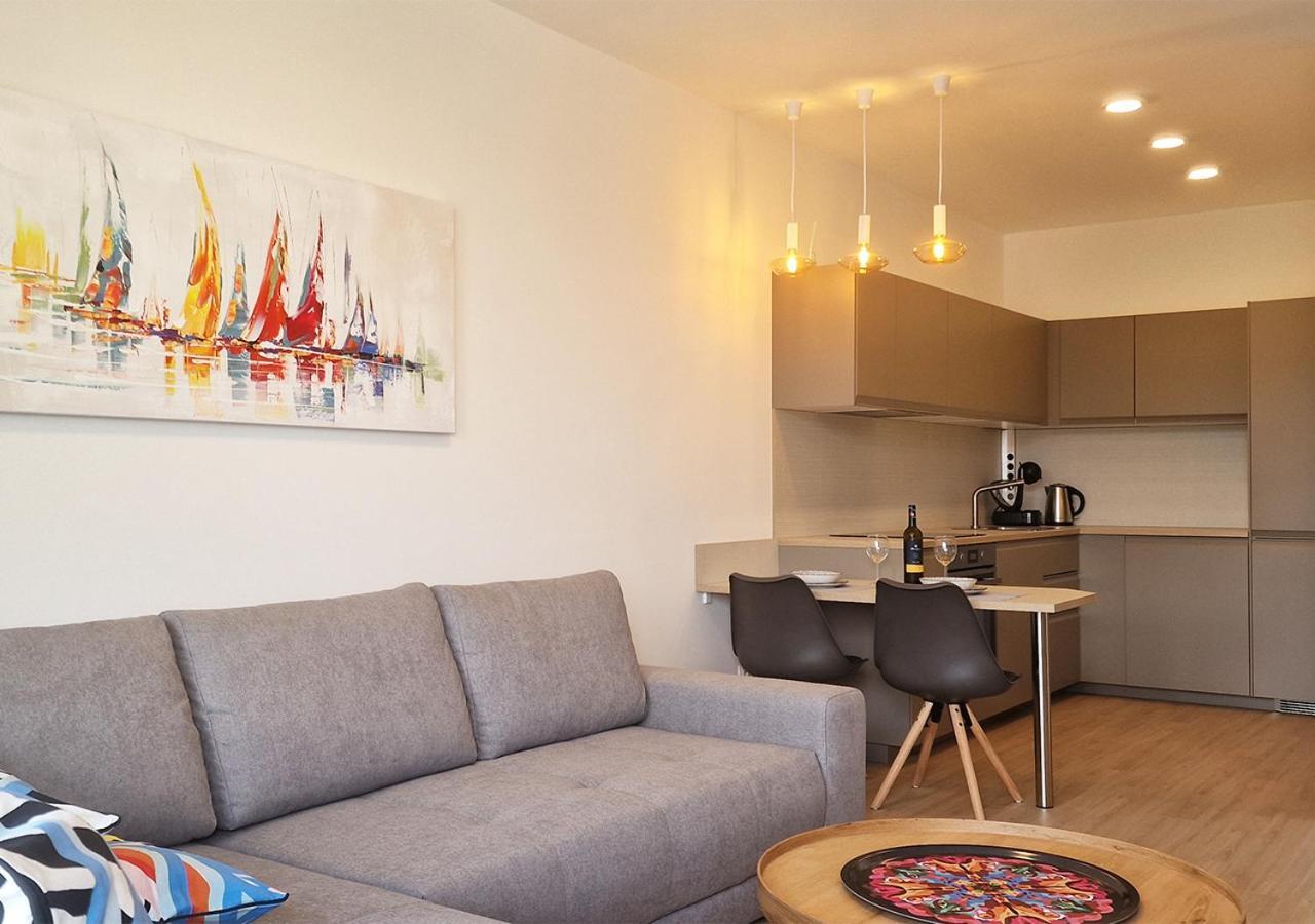New Cozy 2 Room Pink Apartment Bratislava 058 Экстерьер фото