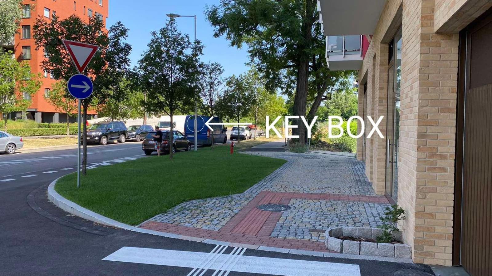 New Cozy 2 Room Pink Apartment Bratislava 058 Экстерьер фото