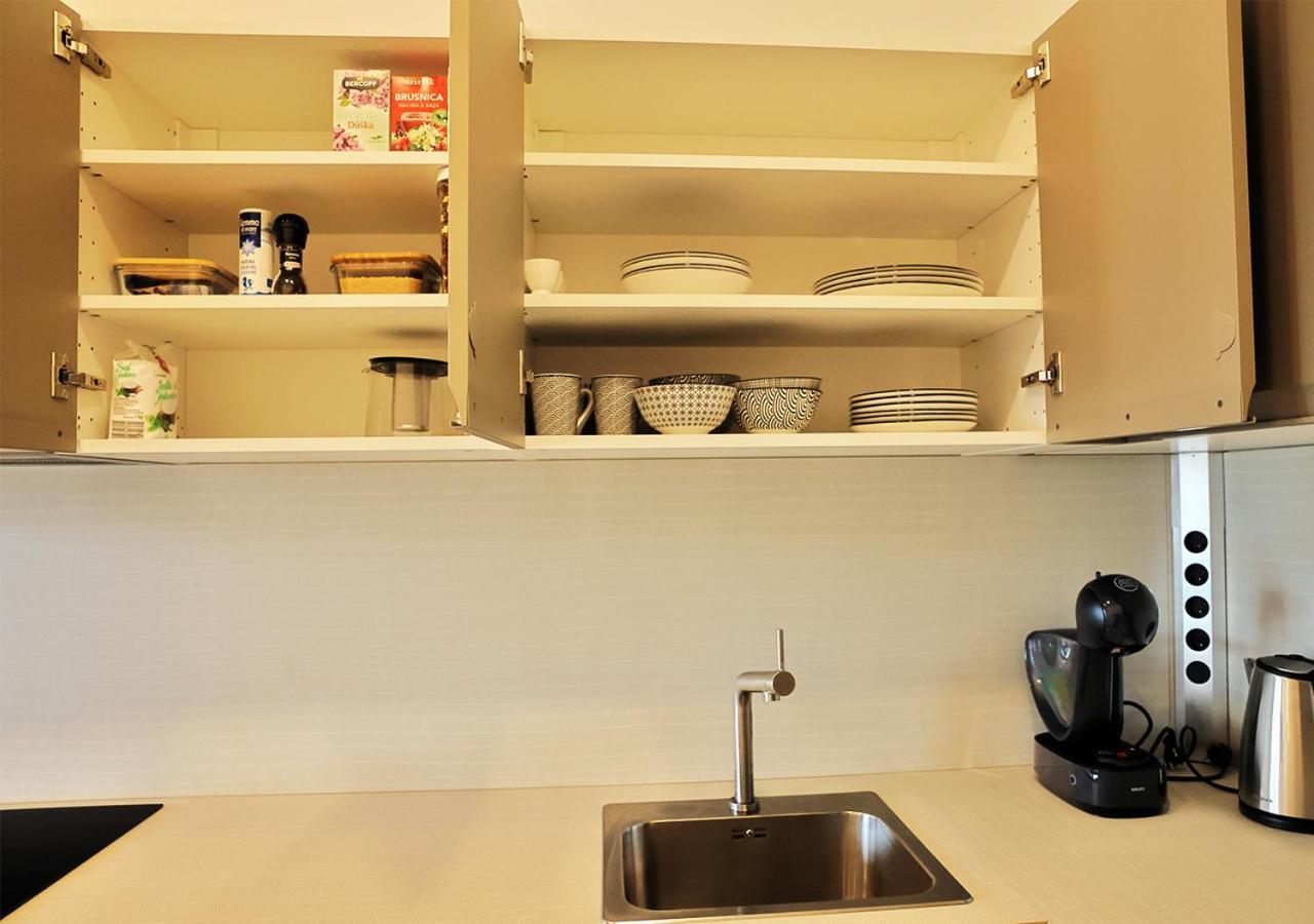 New Cozy 2 Room Pink Apartment Bratislava 058 Экстерьер фото